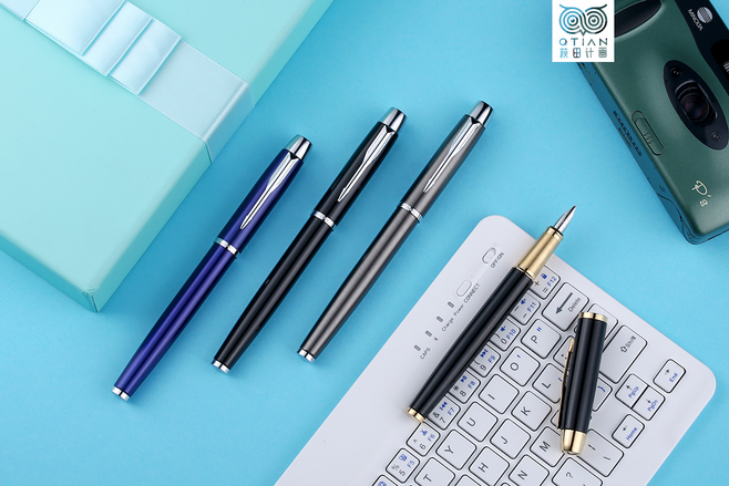 上海萩田计画 以光影雕琢高端文具之美——钢笔、本子与办公用品的静物摄影艺术